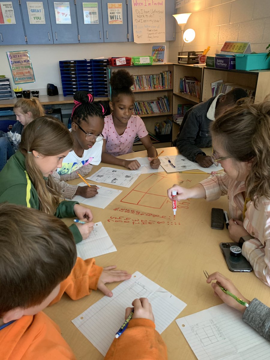 Pwaegerle's tweet photo. Love how this 4th grade team builds conceptual understanding of multiplication in each of their rooms.  Great job with phenomenal teamwork and plannning! @HillpointHusky @KelGreening #mathisnotaspectatorsport https://t.co/I1hV8ZmUkz