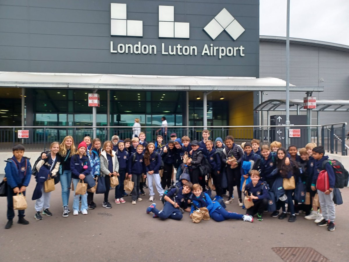 stgwindsor's tweet photo. Ireland Sports Tour group have arrived safe and sound after a minor flight delay at Luton. On our way to Bangor due to the late arrival. Students are already making this a trip one they will never forget. #enjoyment https://t.co/Wq3HvGj0nB