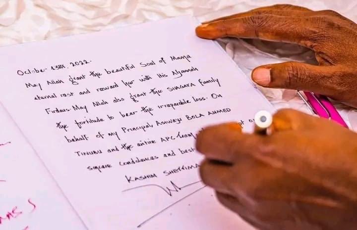 TheresaTekenah's tweet photo. I can't get over Kashim Shettima's beautiful handwriting. https://t.co/NXiEsGwPaI