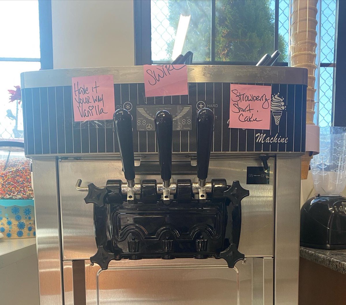 AutoActionNJ's tweet image. WE ARE HIRING! Come join our family! Here’s a little insight to our great work environment! 

Position available : Customer Service Rep. 

Requirements : pro-efficient in microsoft office and personable! 

Please call Joe ((201) 970-3899) for serious inquiries only.