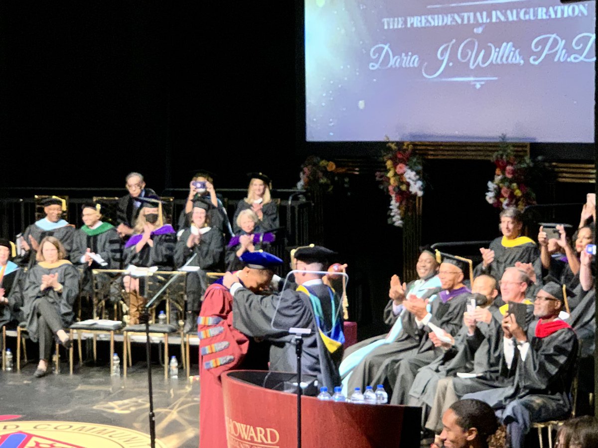 HowardCC's tweet photo. Board of Trustees Chair Chris Marasco: “It is the honor of the Board of Trustees to present this (presidential) medallion to you as a symbol of the trust we now place in you. Today, you continue the legacy as the fifth president of Howard Community College.”
#HowardCCPrez https://t.co/nVWUsepdFx