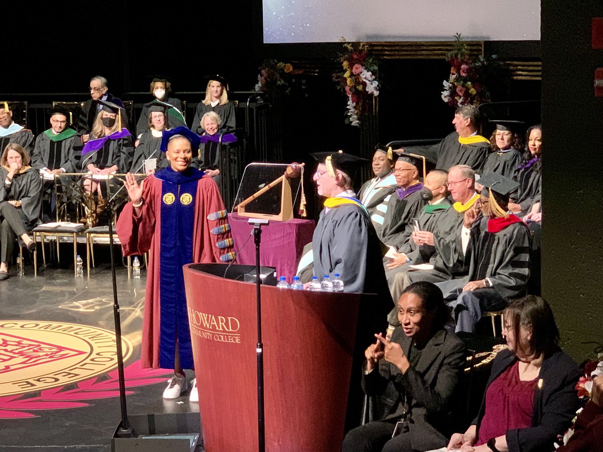 HowardCC's tweet photo. Board of Trustees Chair Chris Marasco: “It is the honor of the Board of Trustees to present this (presidential) medallion to you as a symbol of the trust we now place in you. Today, you continue the legacy as the fifth president of Howard Community College.”
#HowardCCPrez https://t.co/nVWUsepdFx