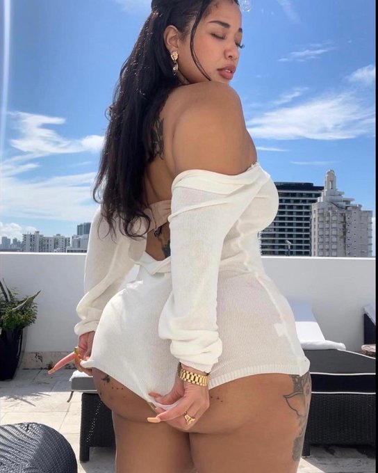 Such a fucking lady ❤️ https://t.co/xx9v2q2O6o<a href="/tag/newprofilepic"class="tags"><span>#newprofilepic</span></a>