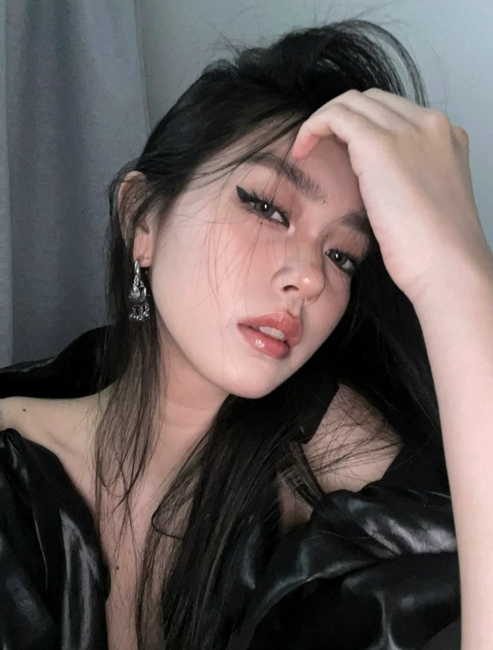 ⠀⠀⠀⠀⠀     
⠀⠀⠀⠀⠀ ぉ. 𝐼 𝘄𝗮𝗻𝗻𝗮 𝖻𝖾 𝗒𝗈𝗎𝗋𝗌, 𝗉𝗈𝗋𝗋𝖺.
⠀⠀⠀⠀⠀