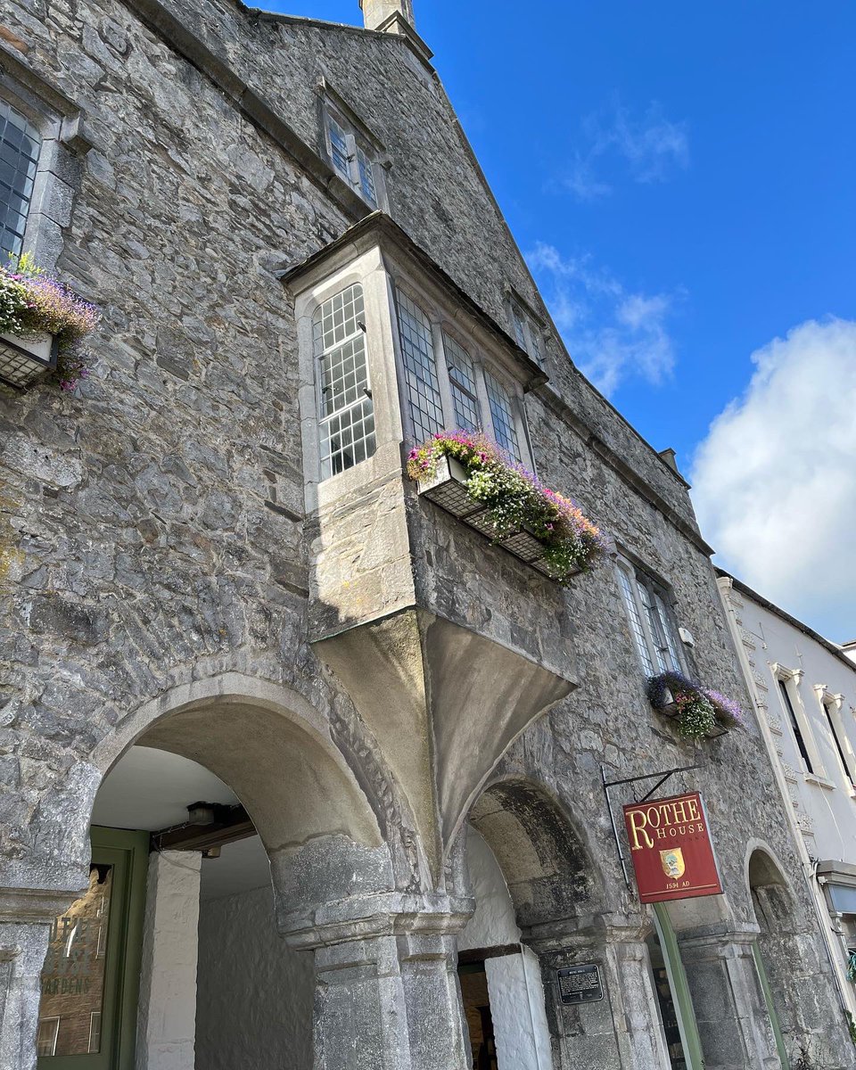 janeohlmeyer's tweet photo. It’s been years since I’ve visited #Rothehouse in Kilkenny &amp; seen the wonderful restoration of the house &amp; gardens. A real gem in a magnificent city full of medieval &amp; early modern buildings. Well worth a visit. https://t.co/dAg2LkM3l4