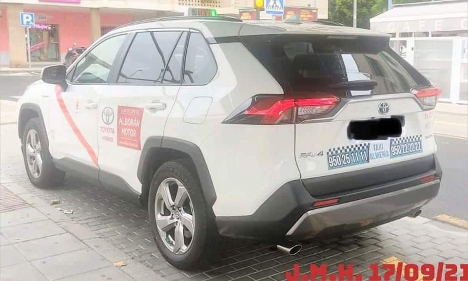 Vive Málaga en #Taxi tweet media