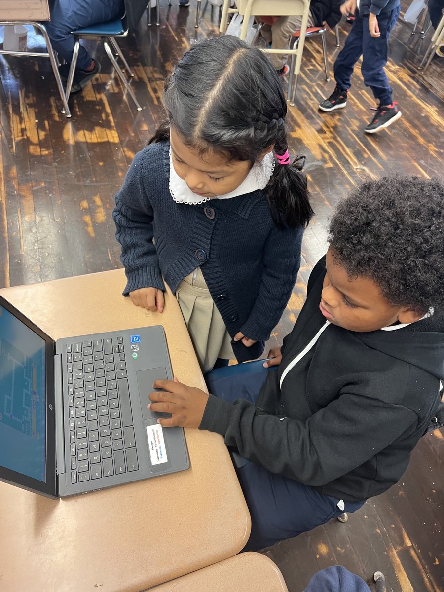 JMBCS_Eagles12's tweet photo. Students in Mrs Pelc’s first grade class at JMBCS assisted coders during technology class. These students have earned the expert coder status this week! #BayonneBOE #code #Kodable #technology #eagles #1stgraders https://t.co/rPliJFnQDG