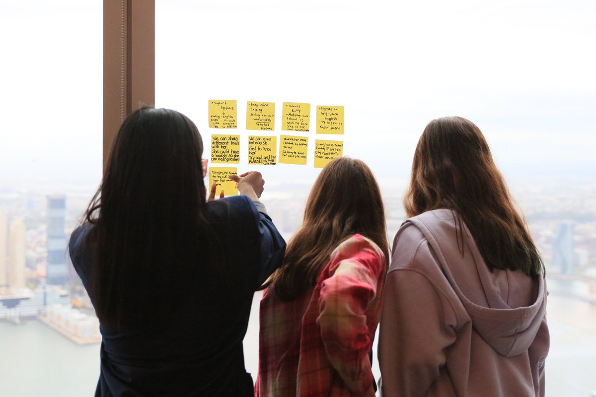 unicc_ict's tweet photo. The girls #prototyped solutions for problems they care about using #microbits. ✍️
By helping young girls 👩💻 learn about #technologies and encouraging them to pursue #STEM career paths, we can achieve a more equitable digital future! 💪
It's time to close the #gap! ✊👏 https://t.co/IjOXQqyXlD