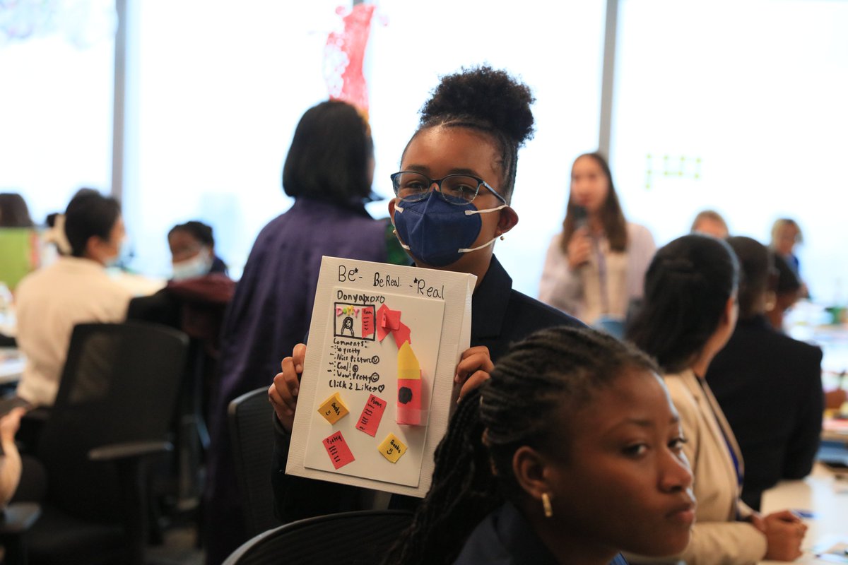 unicc_ict's tweet photo. The girls #prototyped solutions for problems they care about using #microbits. ✍️
By helping young girls 👩💻 learn about #technologies and encouraging them to pursue #STEM career paths, we can achieve a more equitable digital future! 💪
It's time to close the #gap! ✊👏 https://t.co/IjOXQqyXlD