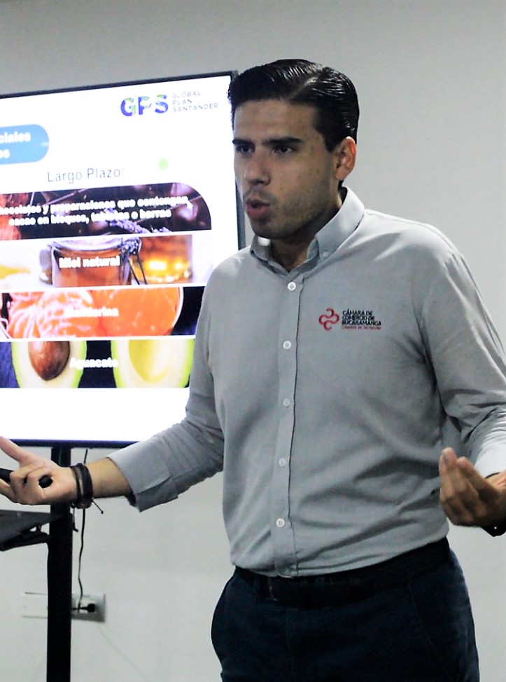 PROBARRANCABJA's tweet photo. En esta jornada los #empresarios del distrito pudieron conocer los resultados del #Global Plan de Santander, para  motivarse y seguir con su proceso de #internacionalización. https://t.co/UvVv7gohrt