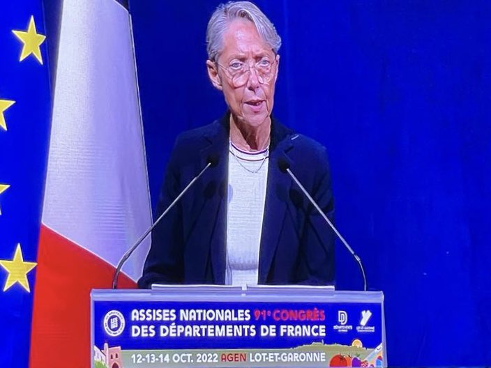 SHaussoulier's tweet photo. « Unir nos forces »

Discours fédérateur de la Première ministre @Elisabeth_Borne aux #assisesDF.
Je défends un dialogue soutenu entre les Départements et le @gouvernementFR, pour des avancées concrètes dans les territoires, au bénéfice des populations dont nous avons la charge. https://t.co/RBEJtnMjBD