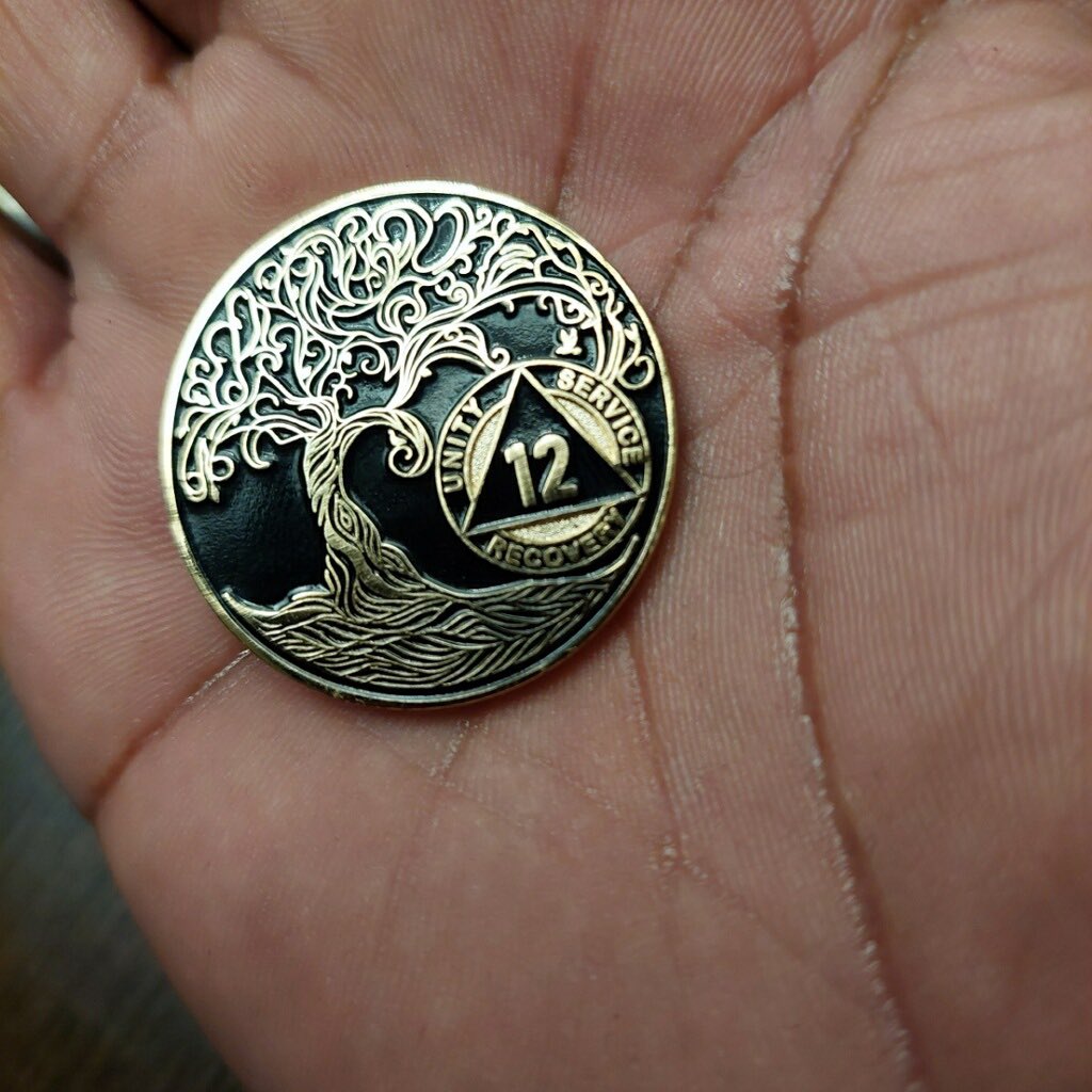 Huge RESPECT to my lifelong friend <a href="/ErnieBC/">Ernie C</a> 12yrs sober today.. That means a lot to those that have dealt with alcoholism. 👊🏽👊🏽👊🏽👊🏽 <a href="/BodyCountBand/">BODY COUNT</a>