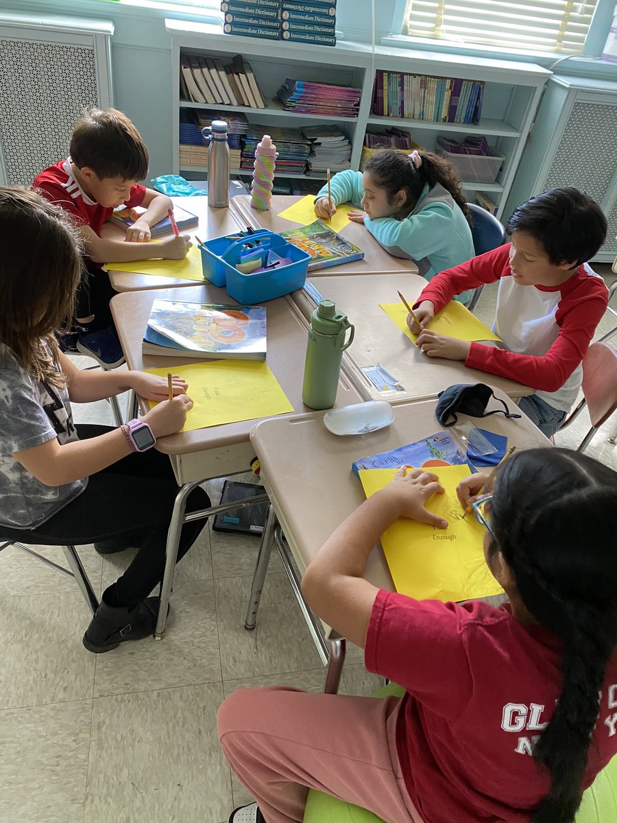 MsCreanSW's tweet image. Had an awesome visit to 4th grade this morning! We talked about positive self-esteem and how to build our confidence! @GCSD_Landing