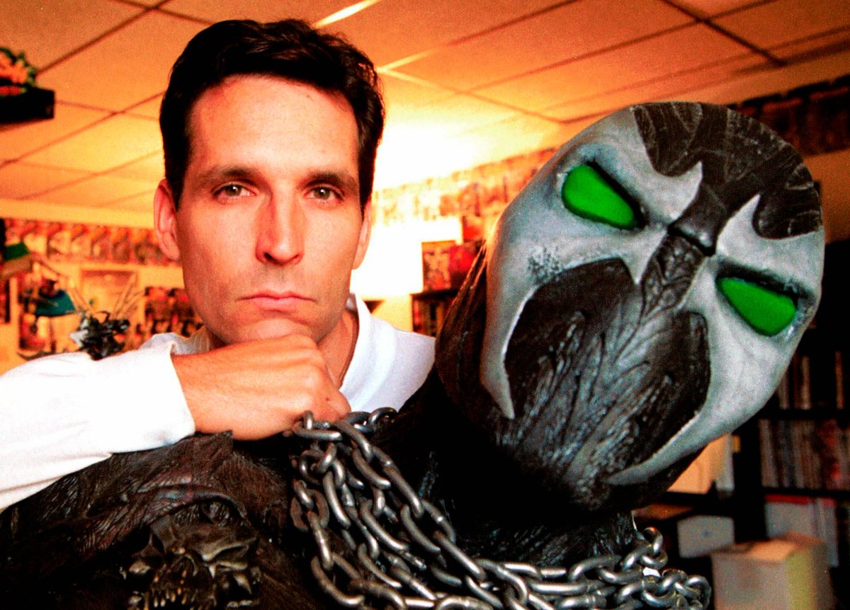 Buste Collector Spawn The Movie Par Todd McFarlane. Une Pièce De Collection RARE Et En Bon état, Qui Rend Hommage Au Célèbre Anti-héros. Idéal Pour Les Fans Et Les Collectionneurs De Statues.