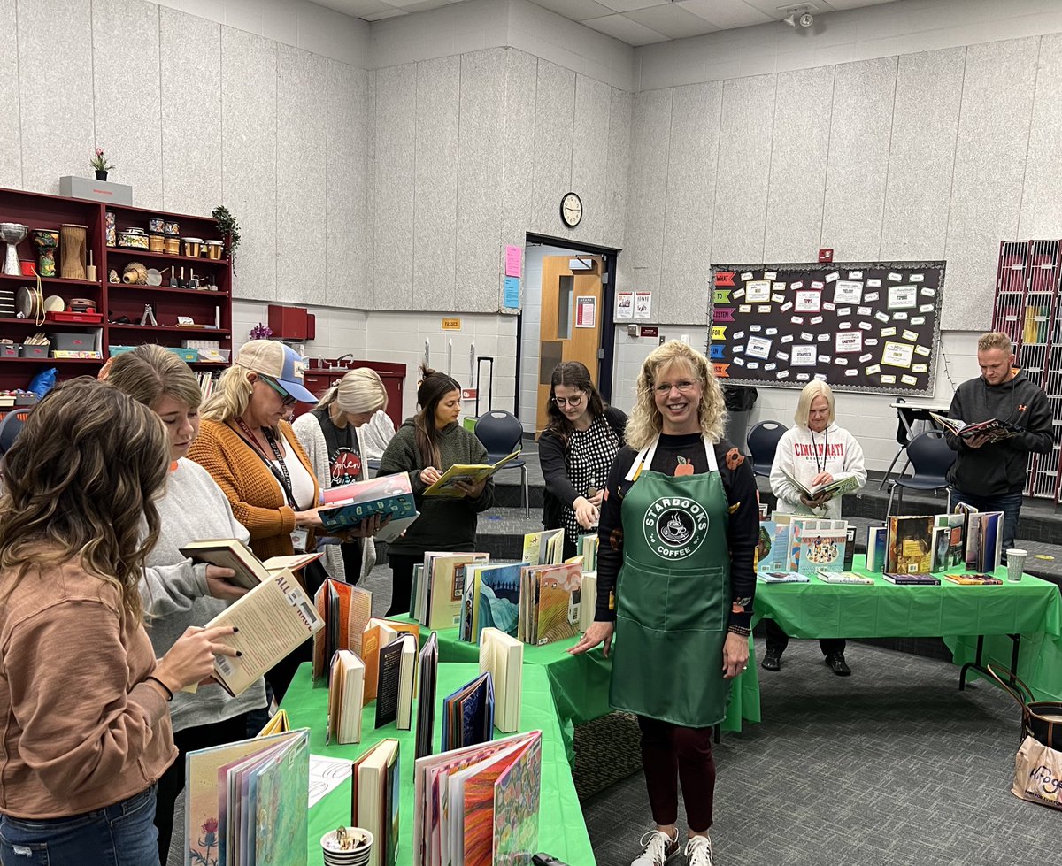 Holly Mueller tweet media