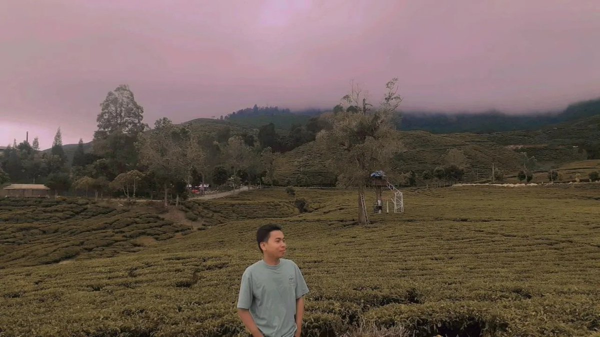 yefriyandri16's tweet photo. Kalian geng mana? Traveling atau touring? https://t.co/YZD2nzYU04