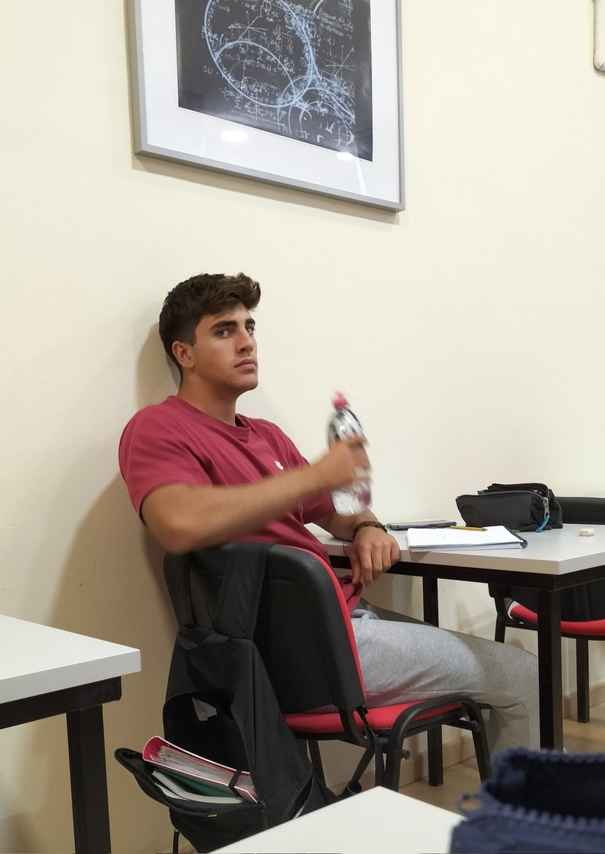 Pov: estás en clases y ya no tienes nada que hacer ni preguntar🫠 <a href="/adrii_mm05/">ADRIÁN</a>