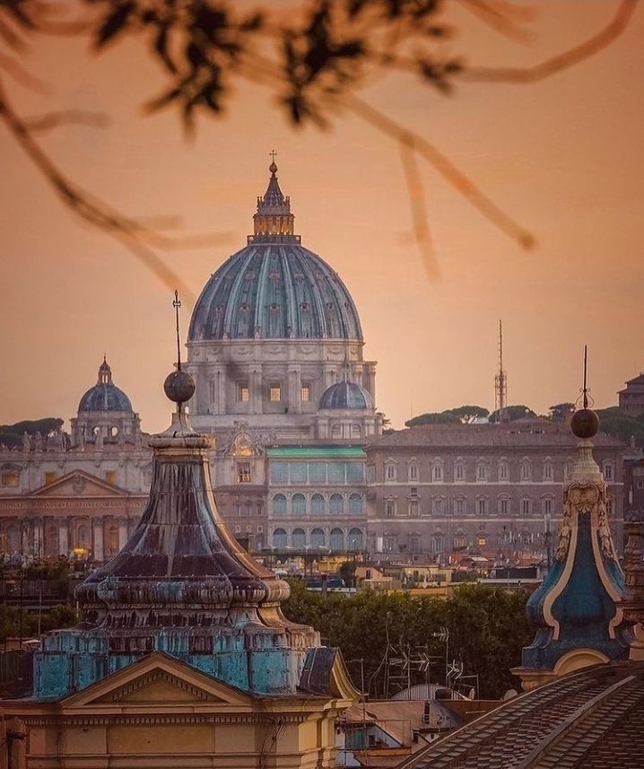 SirAnto68's tweet photo. Quanto sei bella Roma quando è sera! ❤️ https://t.co/zrS11TgGJj