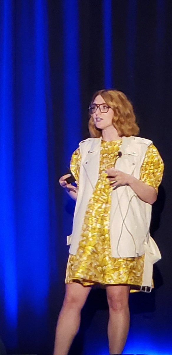 Jennifer Radke, SMS tweet media