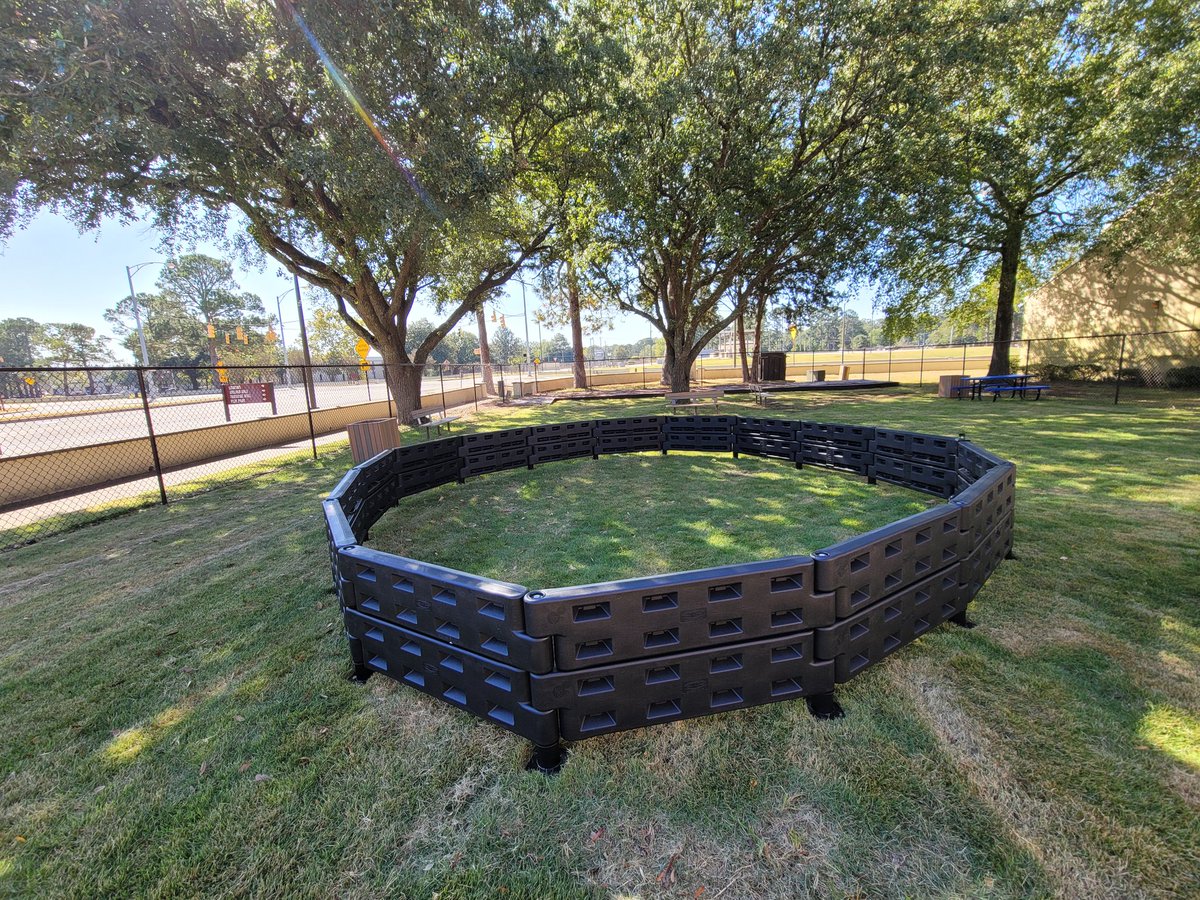 _WizKing_'s tweet photo. Gagaballpit built this morning after unit PT, always give back to your communities @Ashtray5258 @bstrat515 @cr1ms0n_nft @LoopExchange @GameStopNFT #PowerToTheCommunity #loopring #L2 #L222 #L2Creator #NFTs https://t.co/ys2EQkxm4K