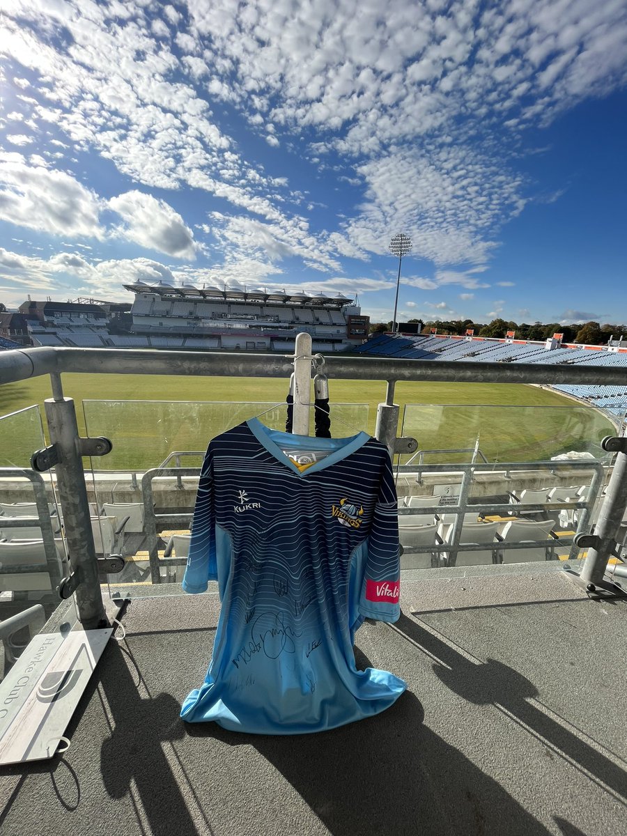YorkshireCCC's tweet image. That Weekend Feeling🤩 

To kick start the weekend we are giving away a signed Yorkshire T20 shirt🔥 

To enter all you need to do is Like and Retweet this tweet and tag 2 friends below! 

Winner will be announced on Monday at 12pm! Good luck and have a great weekend💪 

#OneRose