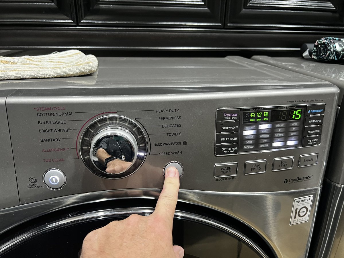 AZHomeChecks's tweet photo. Did you know that during the extreme heat we experience from April through October all of your appliances need to be run on rent cycles… Seals can dry out and leaks can happen causing thousands of dollars in repairs #homecheck #homewatch #propertywatch #snowbirds #arizona https://t.co/fbgCP0xRCC