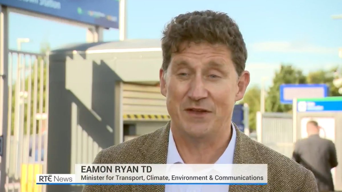 DrHaroldNews's tweet photo. Eamon Ryan says he wrote to Chris Rea suggesting the singer replaces 'Driving' with 'Cycling' in his famous Christmas song. https://t.co/j3cc4SI698