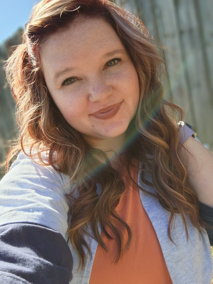kellshorton's tweet photo. Alexa, play "Cause I'm wearing Tennessee orange for him." 🧡 https://t.co/kqSW5RmX1m