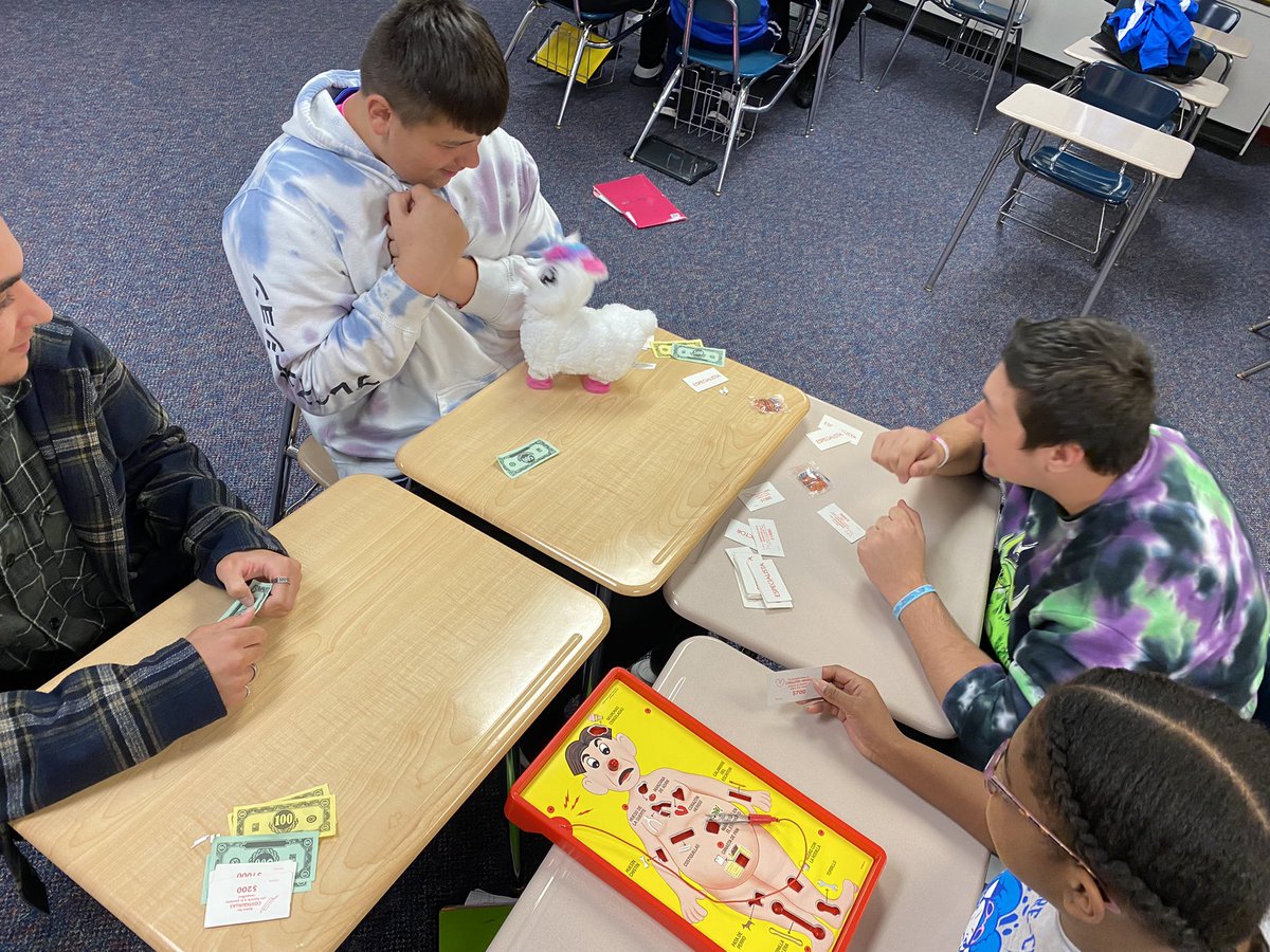 Lamphere Spanish tweet media