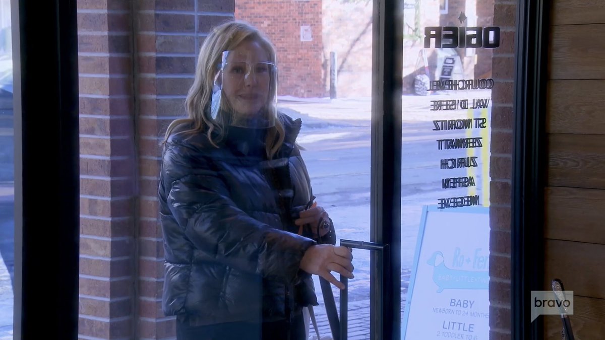 housewifegifs's tweet photo. Me watching all the Bravocon fun happening while I’m stuck at home https://t.co/hGdj23QZez