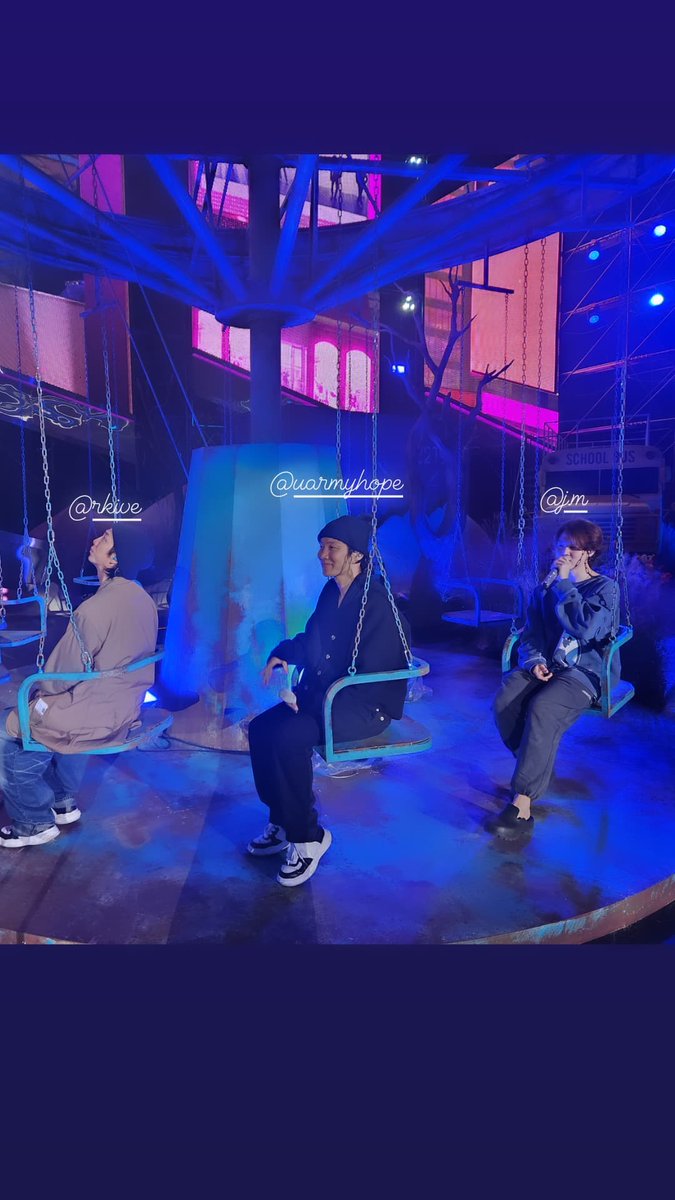 jhobiluvvv's tweet photo. 🐯 on Instagram Story
cutest trio 😭😭😭💜💜
#jhope #rm #v #hobi #monie #taetae #hope #joon #vantae #hoseok #namjoon #taehyung #jhs #knj #kth #bts https://t.co/kUgqTmNVRZ
