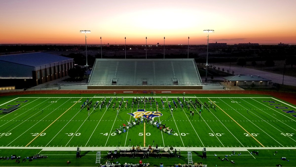 BoswellBandGold's tweet photo. It's #GameDay at #BosAmerica & we're fired up to rally around our @BosFootball coaches & athletes! Let's Go Boswell! #FNL #FridayNightLights #HalfTime https://t.co/q8E7wJnORx