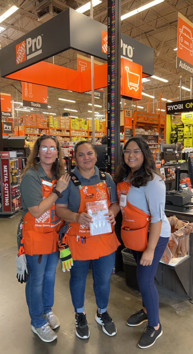 To our Commercial Credit Queen 👸🏼 
Congrats Ana and keep them coming!!! #THD6512 <a href="/GreggO6512/">Ortiz</a> <a href="/ChrisHa33978925/">Chris Hays</a> <a href="/fmm425/">Frank Madecki</a>