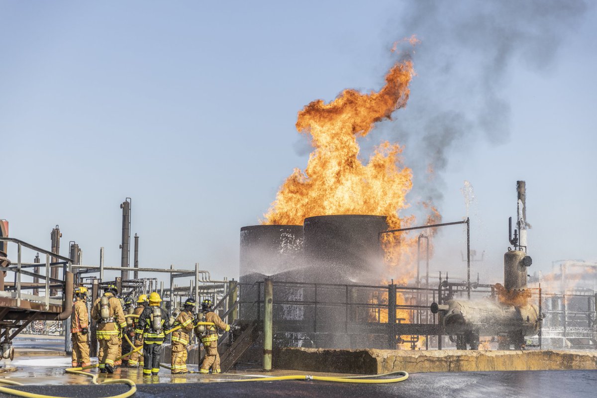 Phillips66Co's tweet photo. Phillips 66 Corporate Emergency Response completed its second Fire School of the year. 🚒

Fire School unites some of the company’s best emergency responders, preparing them for potentially dangerous situations while representing our values of safety, honor and commitment. https://t.co/i0g9el0YWk