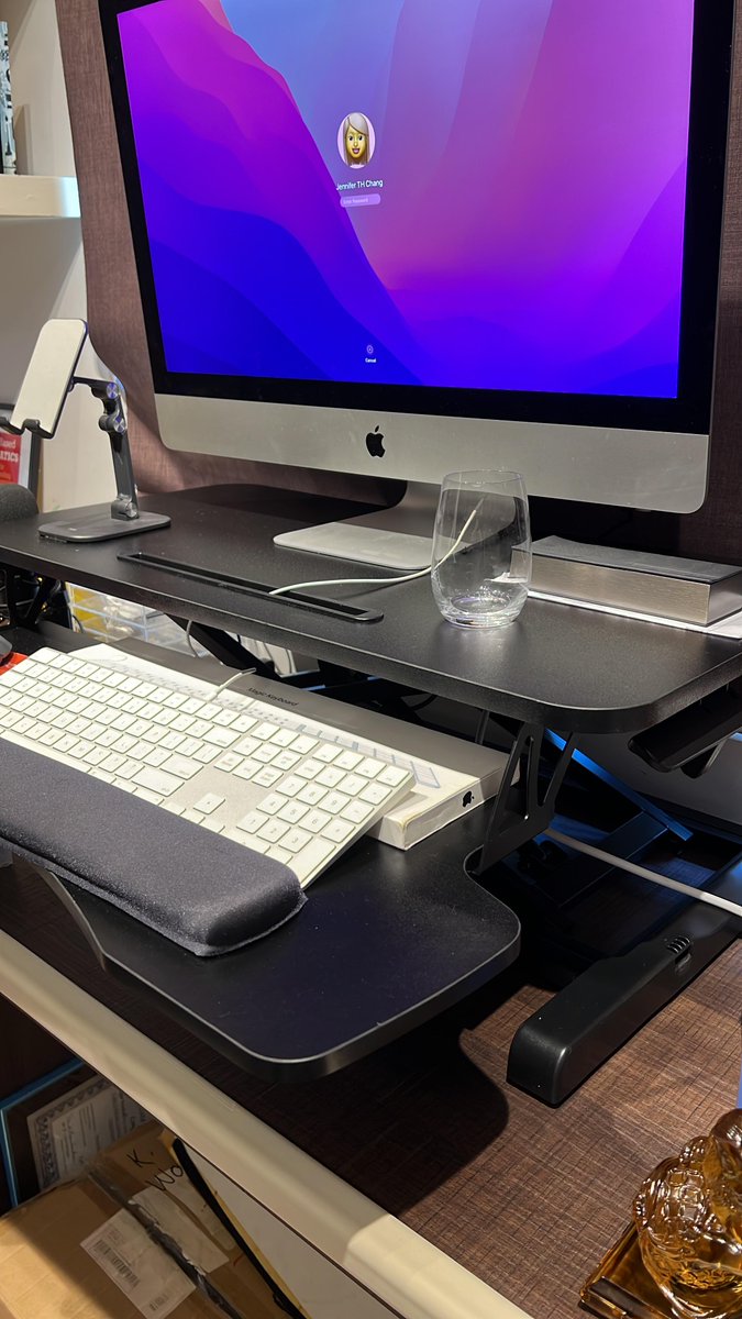 JenniferWathall's tweet photo. This is the best invention ever! Everybody should have the option of sitting down or standing up while working!
Thank you my dear friend Daniela for this idea!
#wellbeingsshapeslearning #postureisimportant https://t.co/ClxZytSPwz