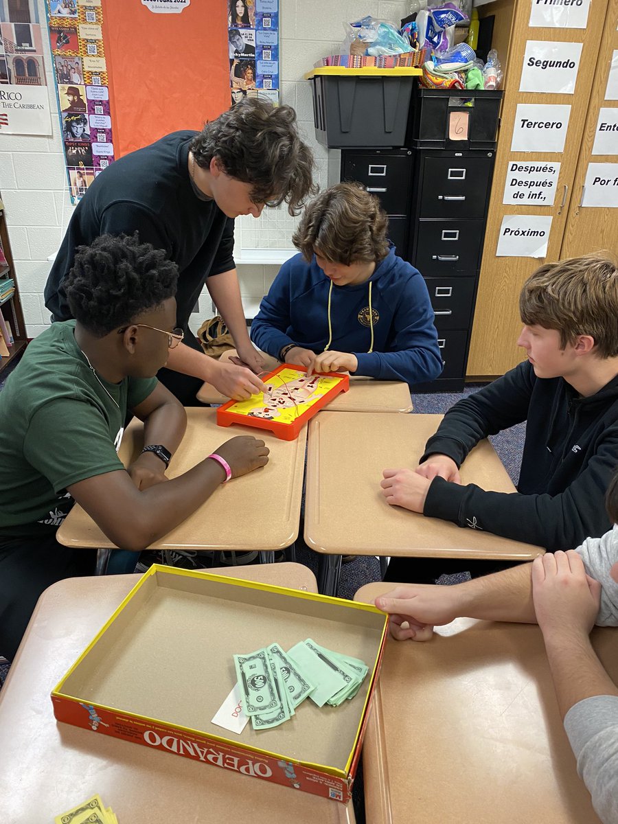 Lamphere Spanish tweet media