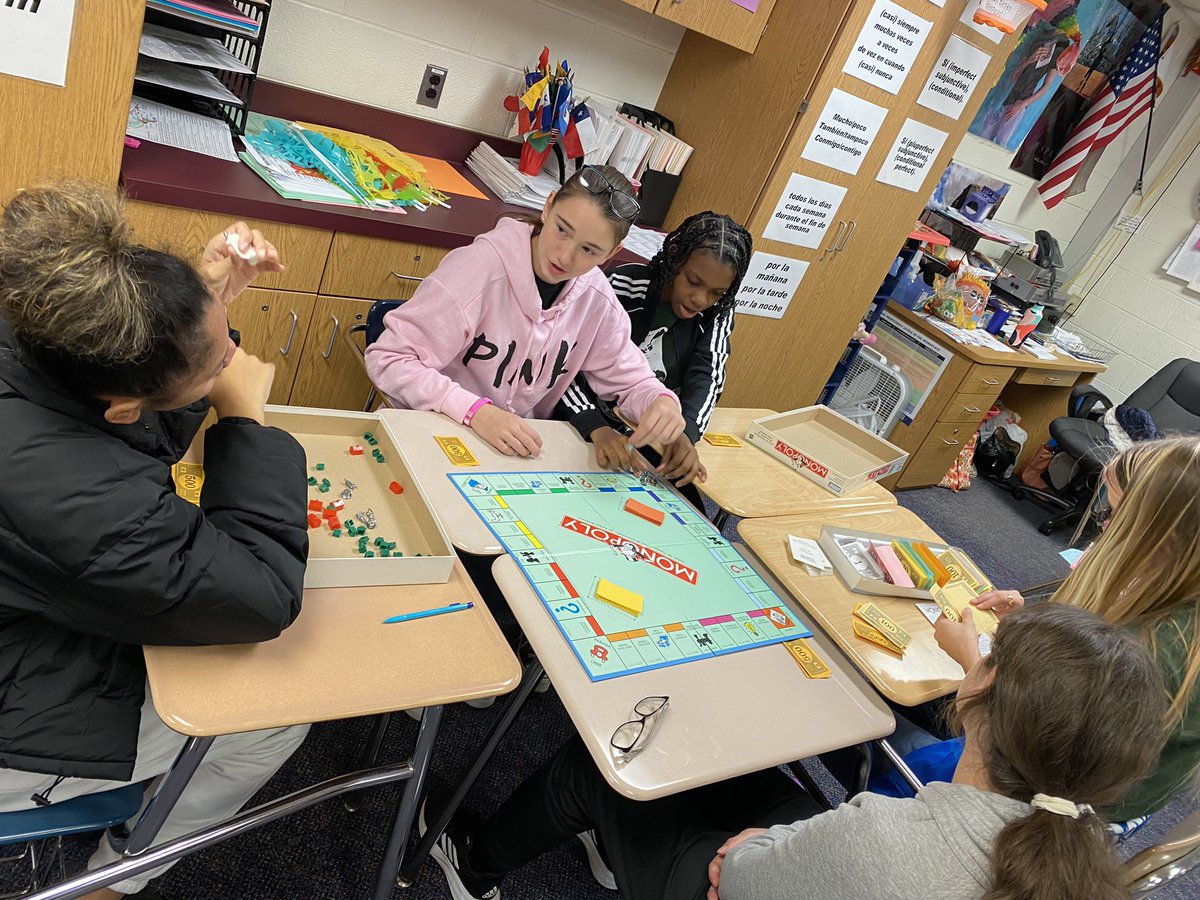 Lamphere Spanish tweet media