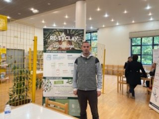 laurencethibau4's tweet photo. C'est au cœur de la médiathèque F.Mitterrand des Ulis,que s'est tenu le Kiosque IAE 2022. 75 demandeurs d'emploi ont répondu présents ainsi que 8 structures de l'insertion. Nous remercions toute l'équipe de la médiathèque des Ulis et nos agents Pôle Emploi! #TousMobilisés https://t.co/uM6BnUIZUj