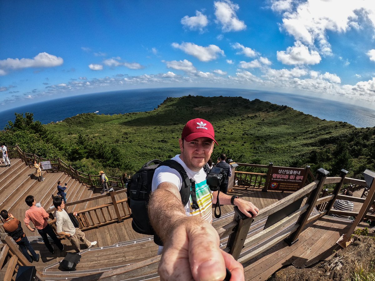 DanSh1elds's tweet photo. Seongsan Ilchulbong 🌋
#SeongsanIlchulbong #seongsansunrisepeak #Jeju #Jejuisland #Southkorea #Goprohero8 #Solotravel #Sabattical https://t.co/I4sirQZpSN