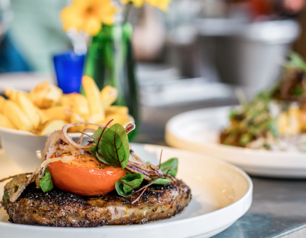 lp_themoathouse's tweet photo. Have you booked your table to come and see us this weekend?
Book your table via our website or give us a call.
.
.
.
#TheMoathouse #LovelyPubs #alcester #BookYourTable #Pub #Weekend https://t.co/kp7ZXz3BDl