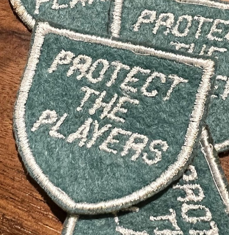 RoyalGuard_SG's tweet photo. Boosting this offer from Odd Colored Sheep: donate to the NWSL Players Association, provide proof of donation, and receive a #ProtectThePlayers patch for your team of choice 🔹️ ex. blue for the Reign 💙⛈️
https://t.co/OR6iKnnIPc https://t.co/TT9NxiAL8k