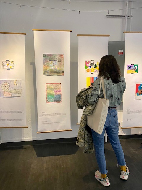 UAlbanyEdu's tweet image. The @CapDistWP Freedom Dreaming Exhibit at @TCDigitalFuture is open and it is amazing! A special thanks to @SealeyRuiz for joining us for the opening gallery talk last night. The exhibit will be open 10/13-27 in the DFI Gallery at @TeachersCollege.
