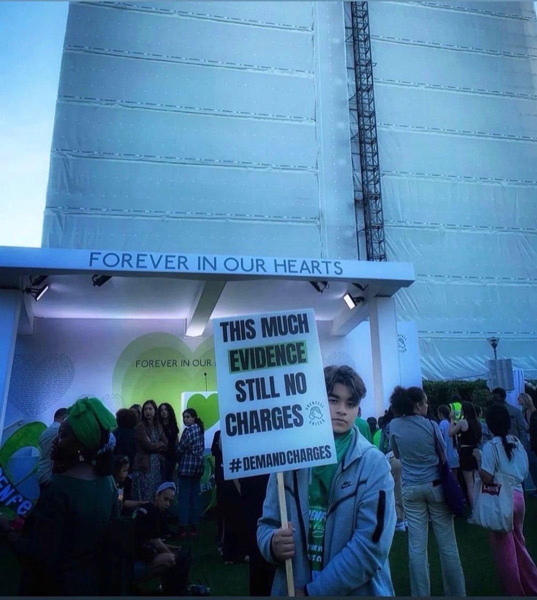THIS MUCH EVIDENCE STILL NO CHARGES! 💚 #DemandCharges #Grenfell #Justice #CorporateGreedKills