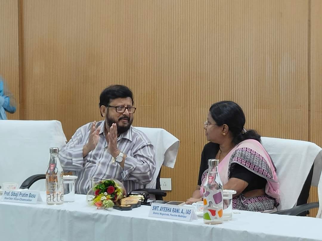 SwadeshSarkarVU's tweet photo. Our University has a new initiative for Community development programme &amp; Outreach activities.
Thanks to our Hon'ble Vice-chancellor Prof. Sibaji pratim Basu sir.
শারদ সম্মাননা পুরস্কার 2022
@basu_bratya 
@NAAC_India 
@ugc_india 
@MamataOfficial https://t.co/8SgGWqORlV