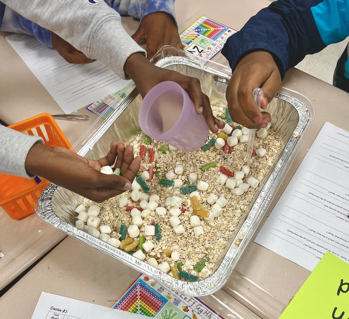 NWETigers's tweet photo. Last week, our 4th grade scholars simulated animal adaptations by testing how effective different tools were for collecting various “food” sources! @PCS_STEM https://t.co/CZRJ4nyGLJ