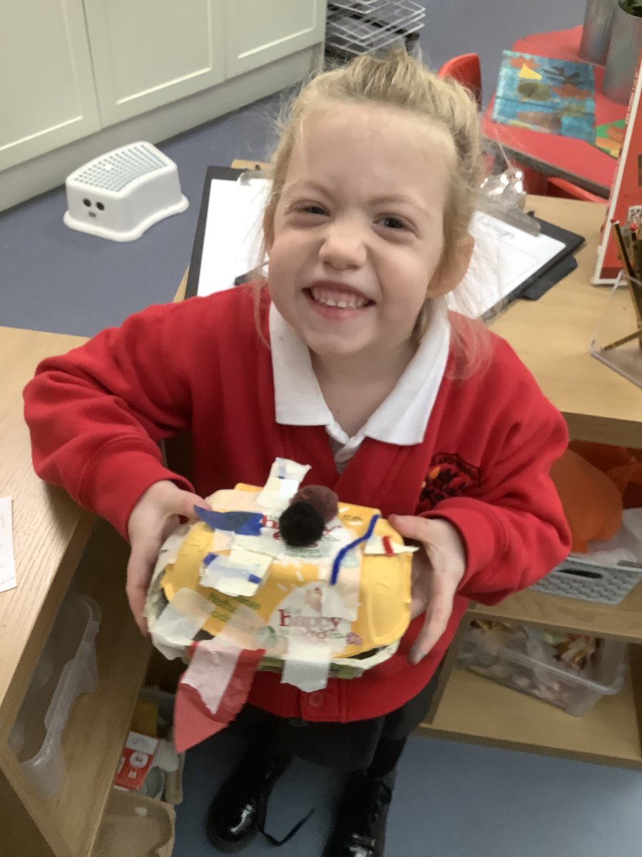 receptionbwp's tweet photo. 💫🐔📖This week we have been busy learning to retell the story of ‘The Little Red Hen’. 💫🐔📖 We were so inspired by our new story, we started to make our own Little Red Hen’s in lots of different areas of the provision. #magicofstory #piecorbett #talkforwriting #storytellers https://t.co/cbRyQU4SqR