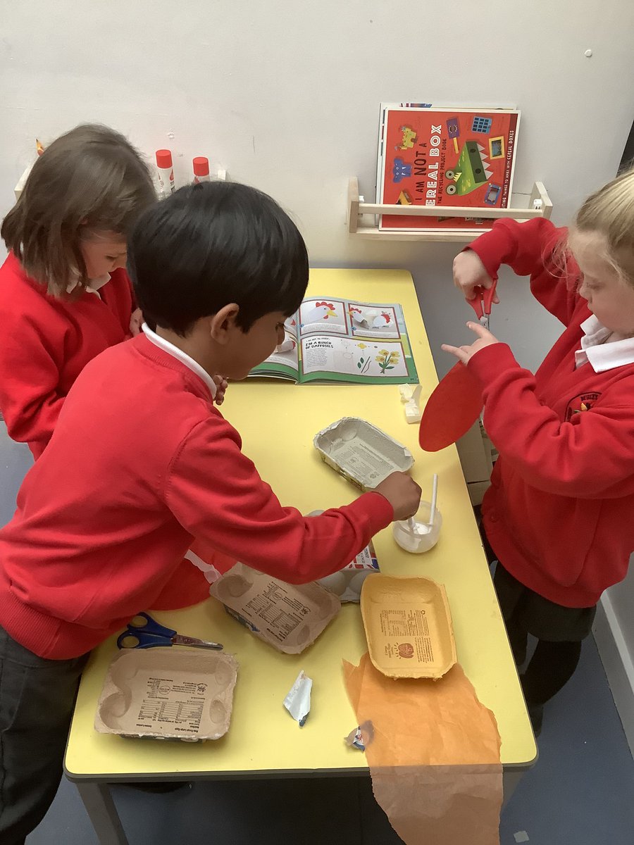 receptionbwp's tweet photo. 💫🐔📖This week we have been busy learning to retell the story of ‘The Little Red Hen’. 💫🐔📖 We were so inspired by our new story, we started to make our own Little Red Hen’s in lots of different areas of the provision. #magicofstory #piecorbett #talkforwriting #storytellers https://t.co/cbRyQU4SqR