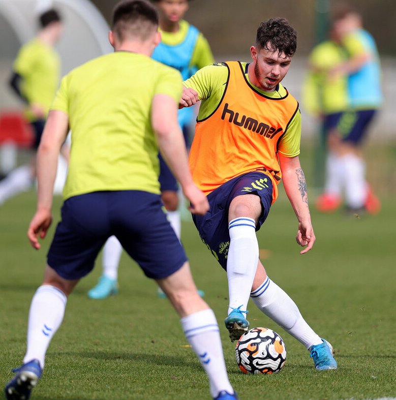 🚨 STAG IN THE WOODS 🦌🌲

AFC Totton have signed <a href="/SouthamptonFC/">Southampton FC</a>’s Harvey Woods on loan!

The young striker is a former loanee at <a href="/SouthernLeague1/">The Pitching In Southern Football League</a> Premier side Poole Town, making his Dolphins debut in their FA Cup match against Salisbury

Welcome to The Stags, Harvey!

#GoStags🦌