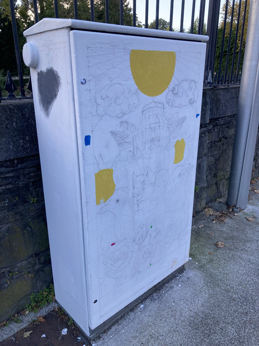 GlasnevinClean's tweet photo. This one seems to be in progress next to the bridge... Looking forward to seeing the finished work 🎨🖌️ #dublincanvas https://t.co/vdlVjYxmPF