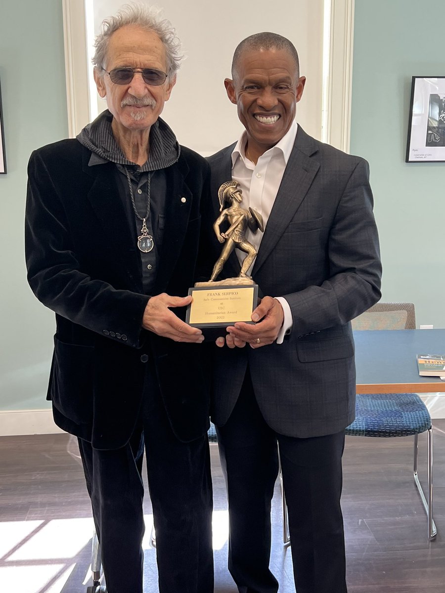 PSI_USC's tweet photo. Congratulations Frank Serpico (@SerpicoDet), Social Justice Activist and former New York Police Department detective on receiving the 2022 SCI Humanitarian Award! Thank you for your leadership &amp; service! @USC @USCPrice @esouthersHVE #FightOn https://t.co/TVqG8CKdcI https://t.co/ysOknd12NH